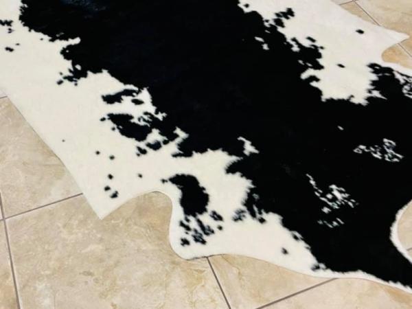 DECORATIVE RUG - ANIMAL