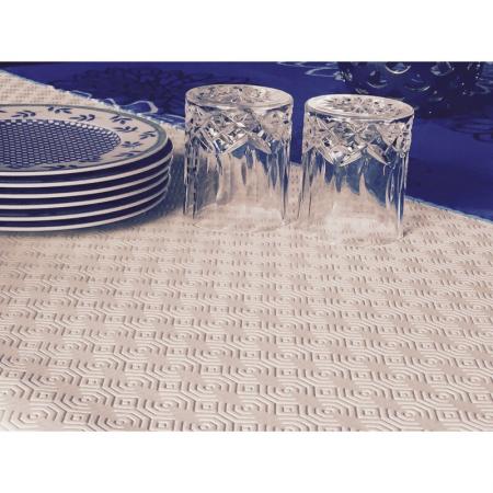 VINYL TABLE PROTECTOR WITH FLANNEL BACK